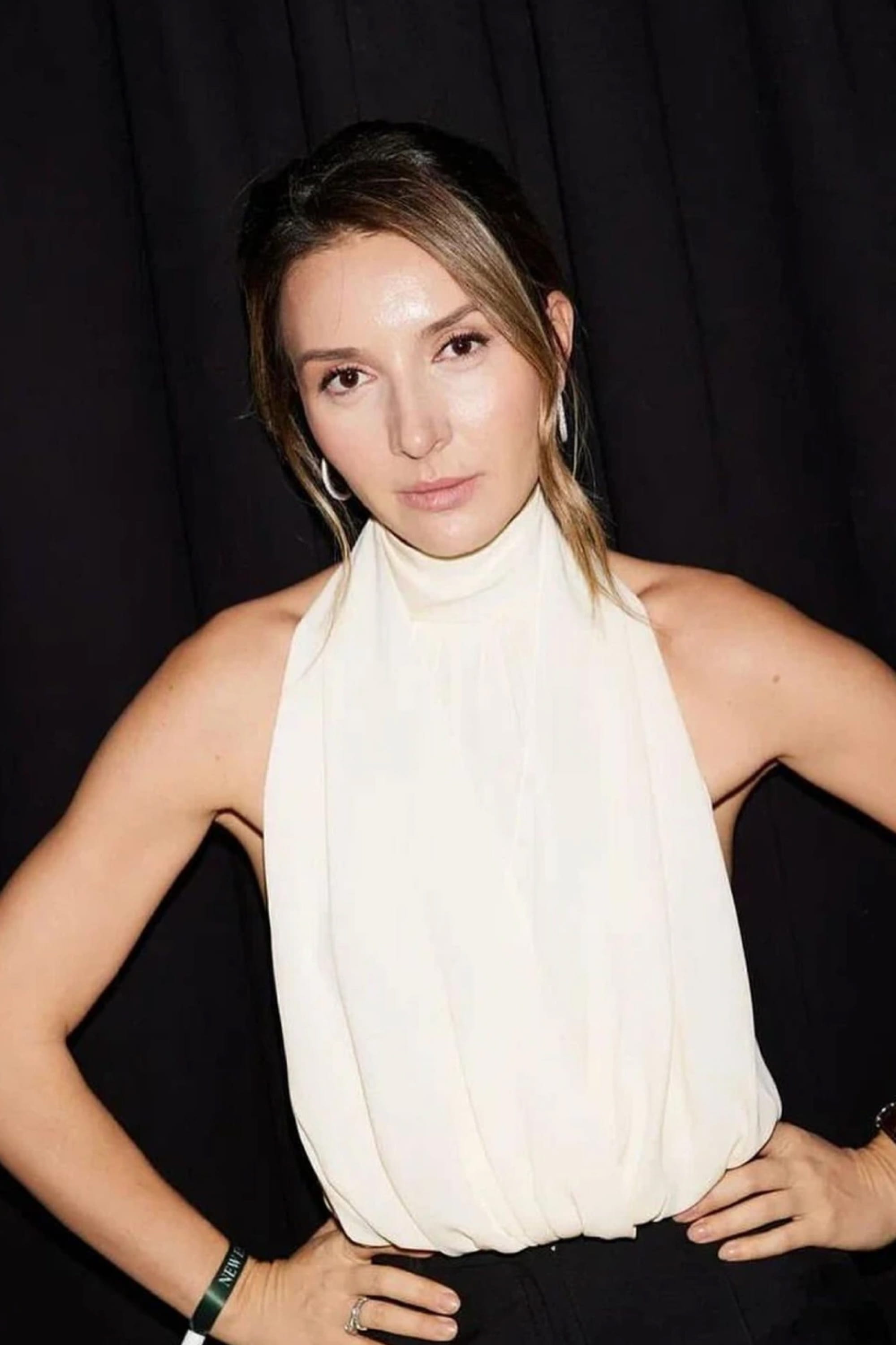 CLEANLINESANDSCULPTUREDSHAPES