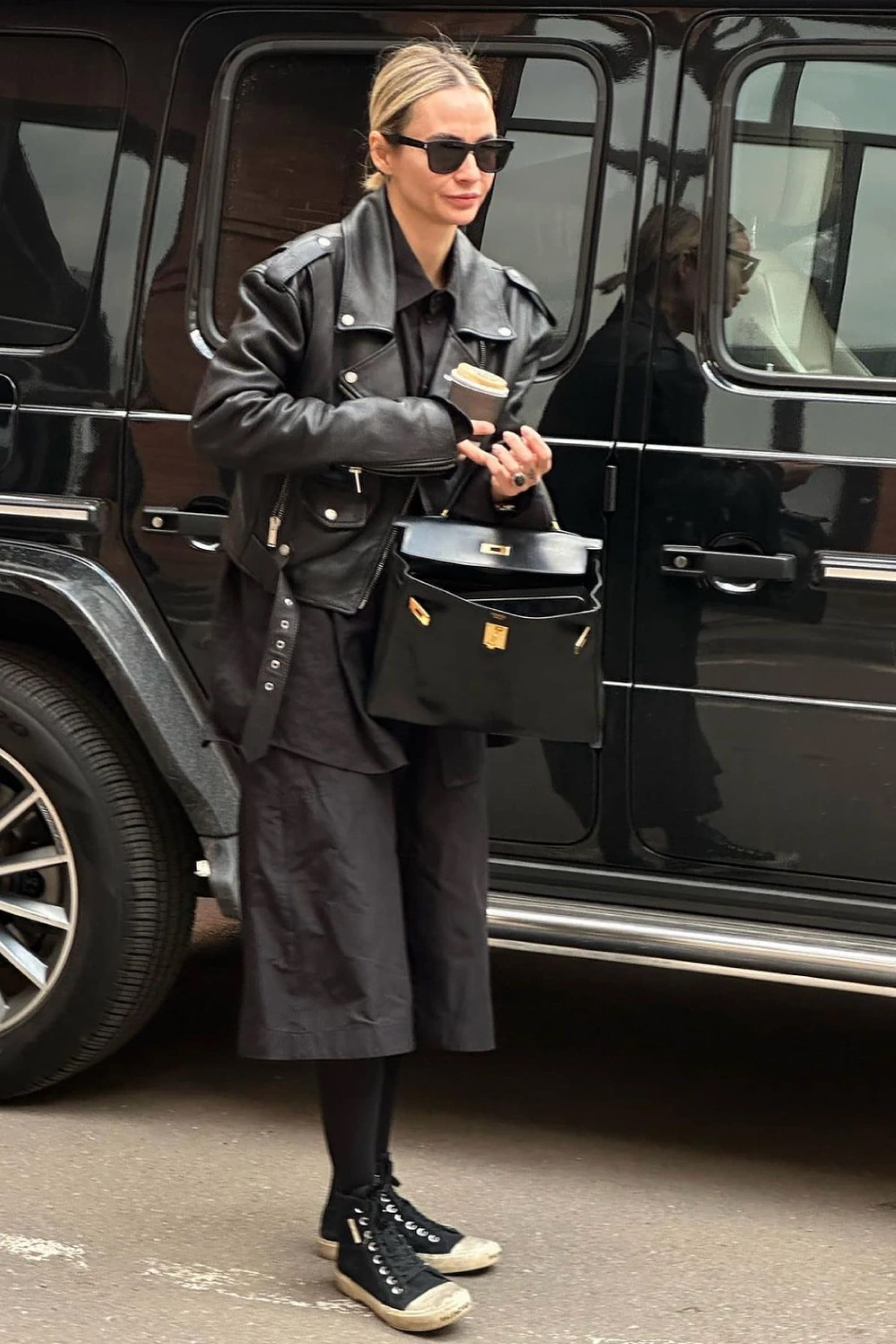 TOTALBLACKEVERYTHINGELSE