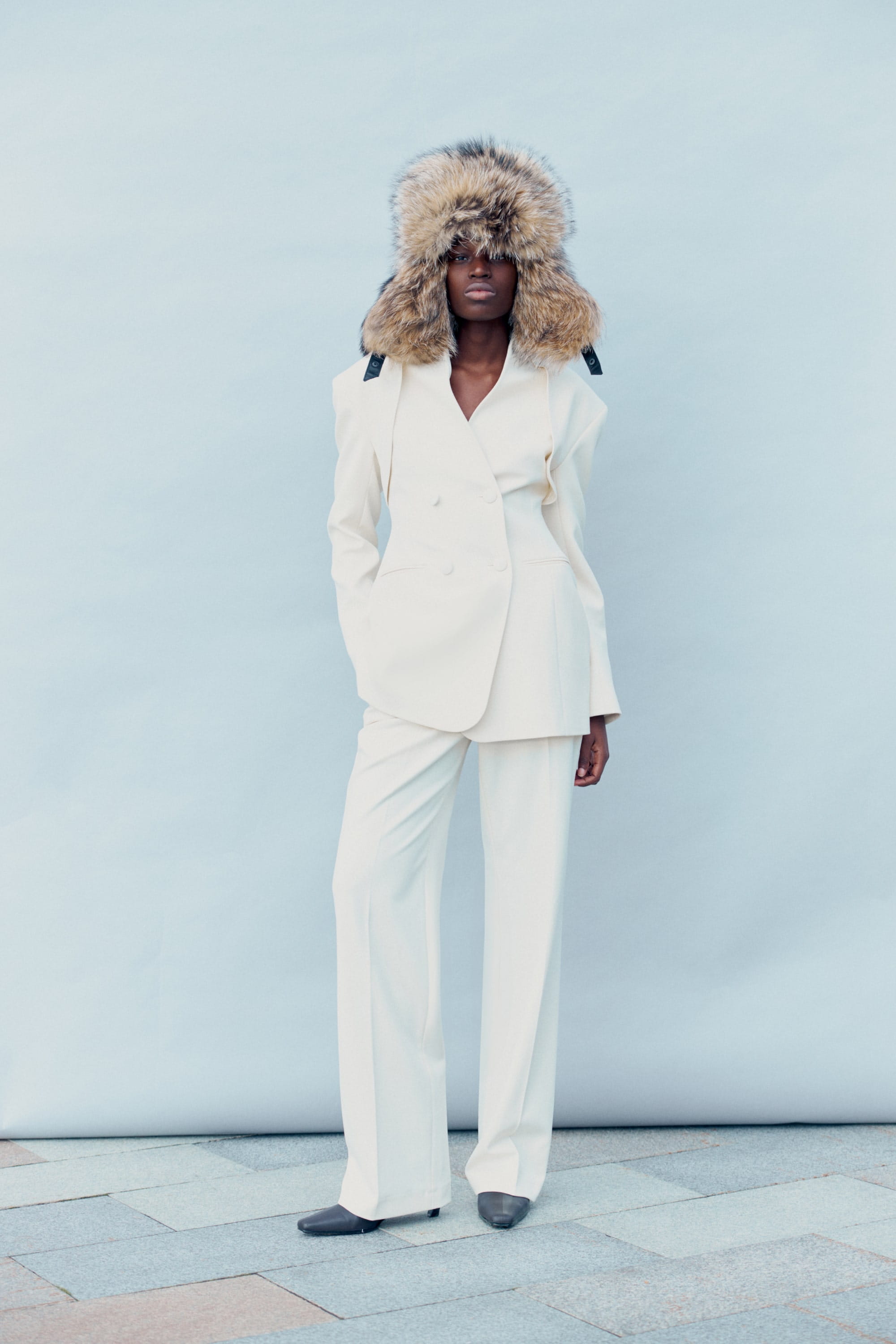 LOOK2